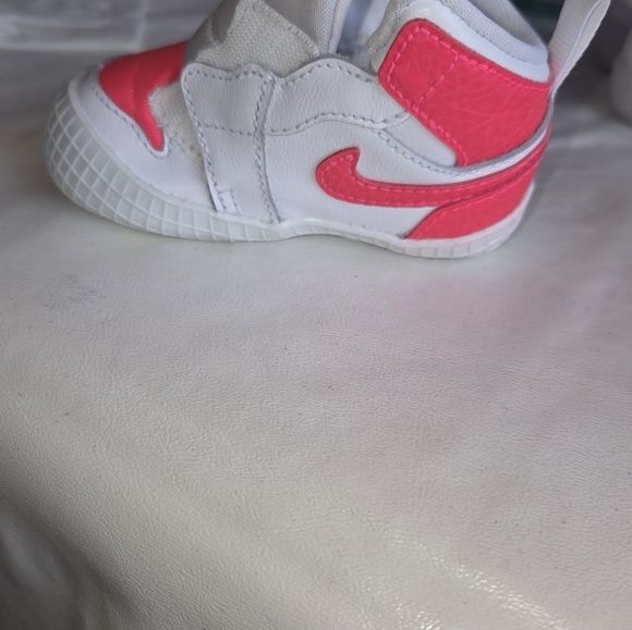 Jordan - Picture 5 of 8